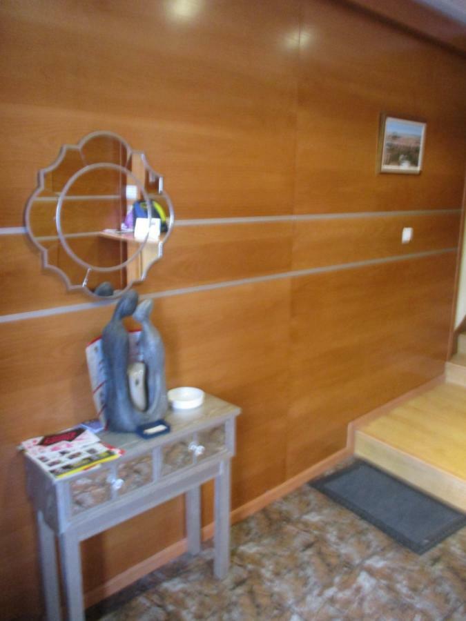 Hostal Becares ปาเลนเซีย ภายนอก รูปภาพ